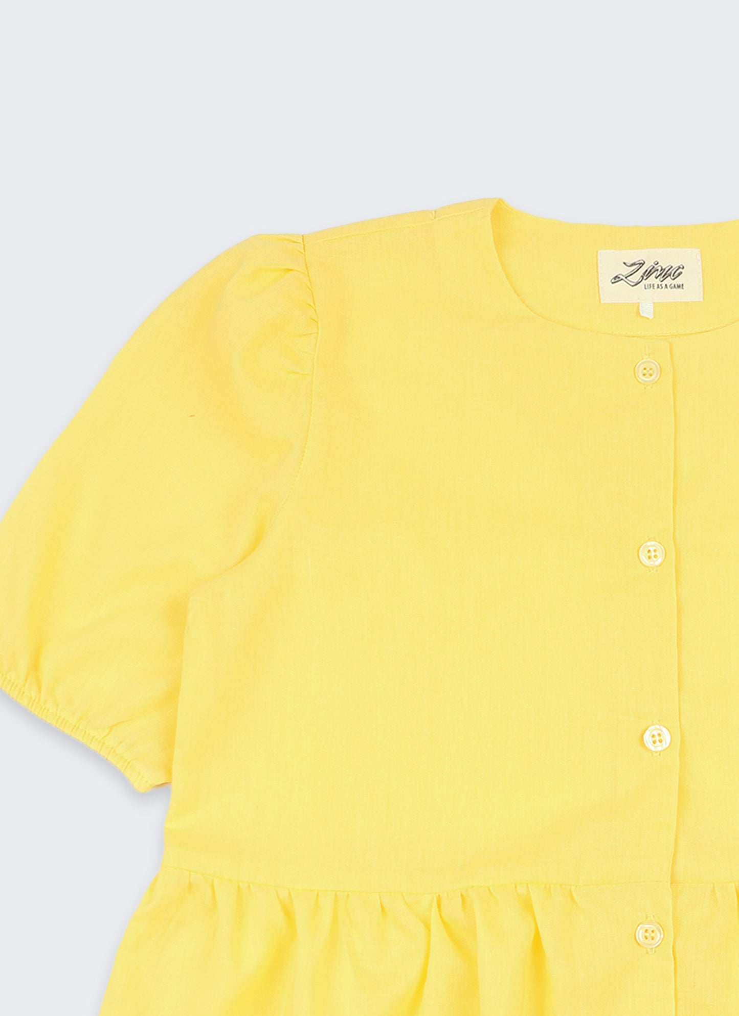 Риза от фин воал и широк панталон