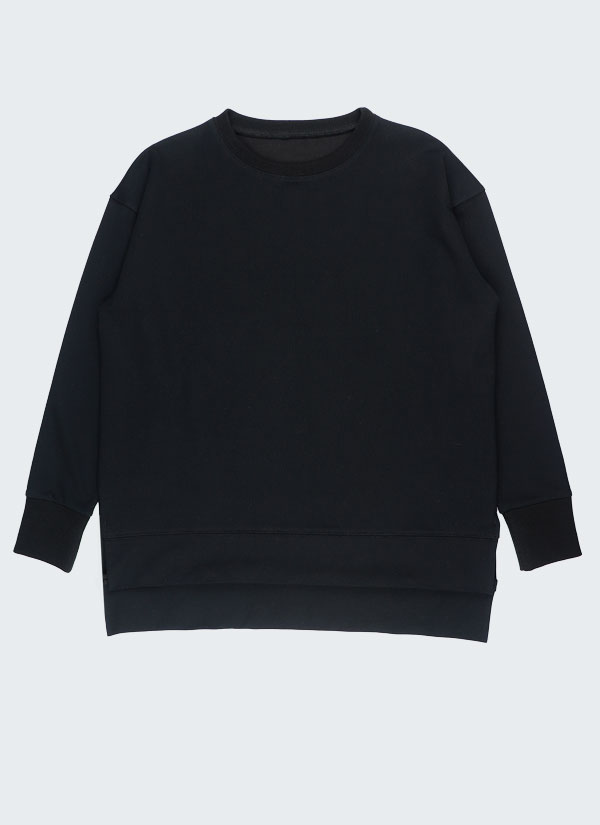 Свободен суитшърт с изчистена права кройка с паднало рамо. Задната част е леко удължена и завършва на талията с широк колан от плата в цвят черен, Жени, S - XL, Zinc