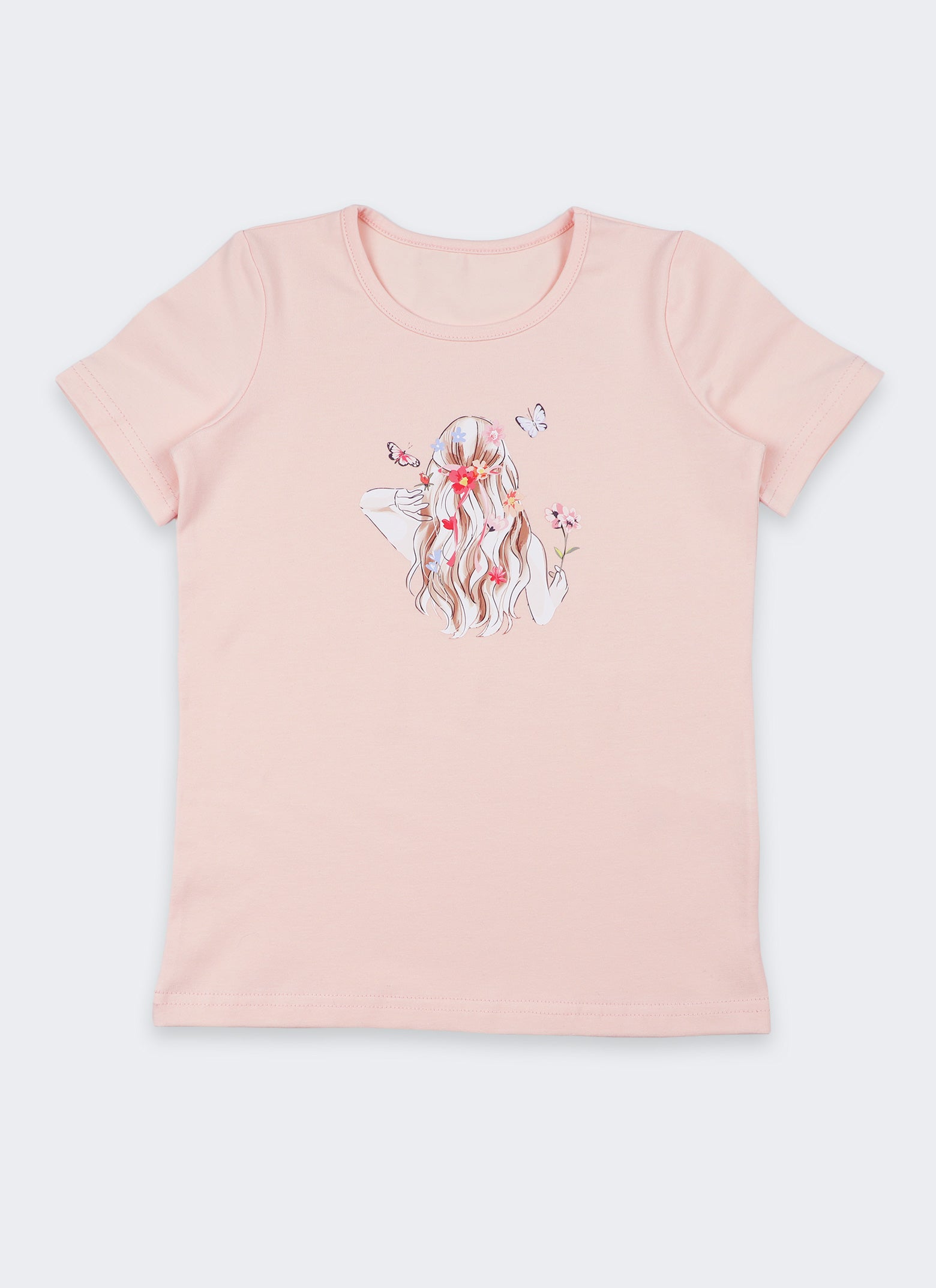 Тениска с принт момиче е с класическа кройка и с флорален принт с пеперуди в косата на момиче, с подгъв на ръкавите и талията в цвят пудра, Момичета 4 - 12 години, Zinc