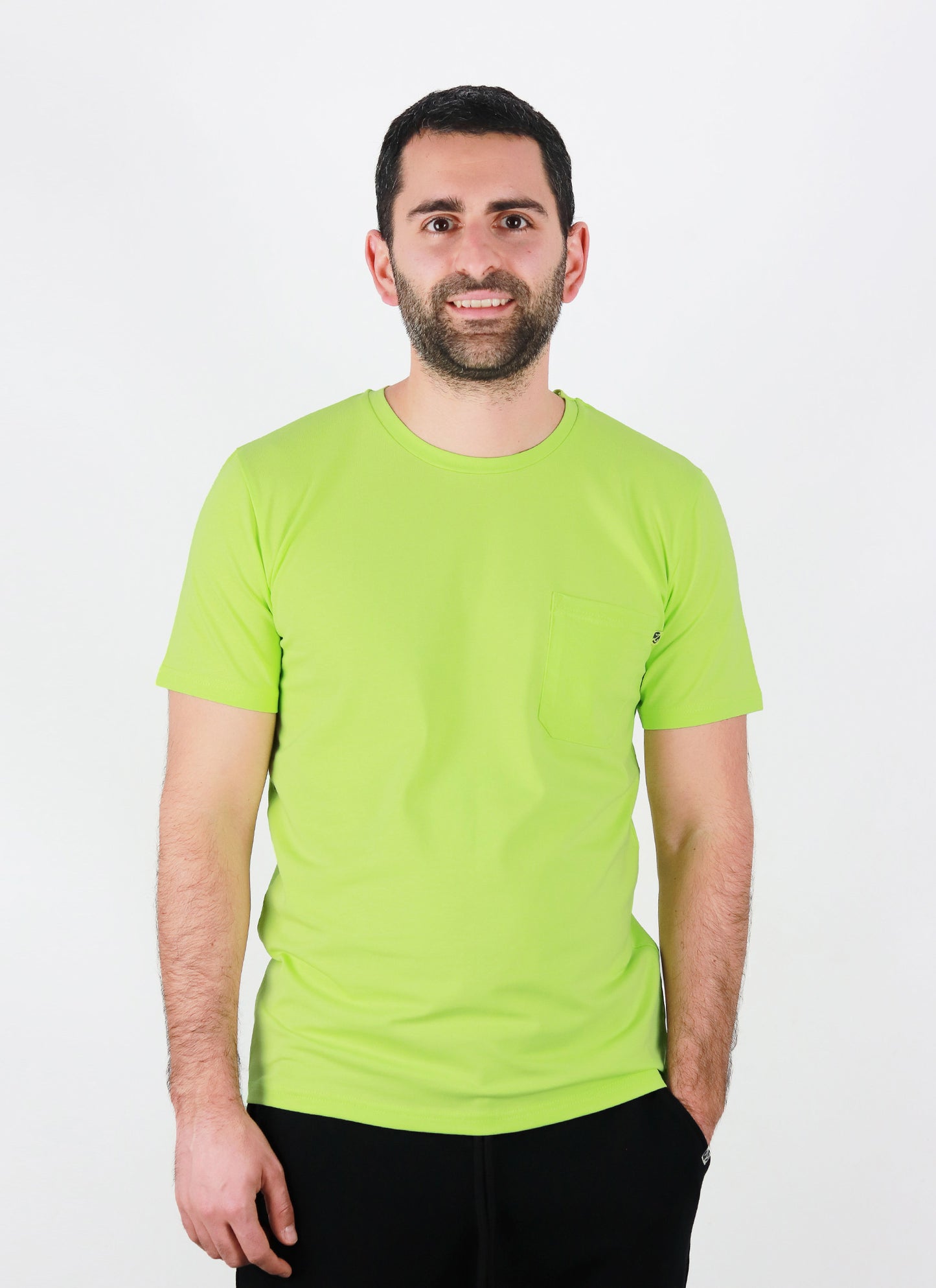 Мъжка тениска с джоб - вталена