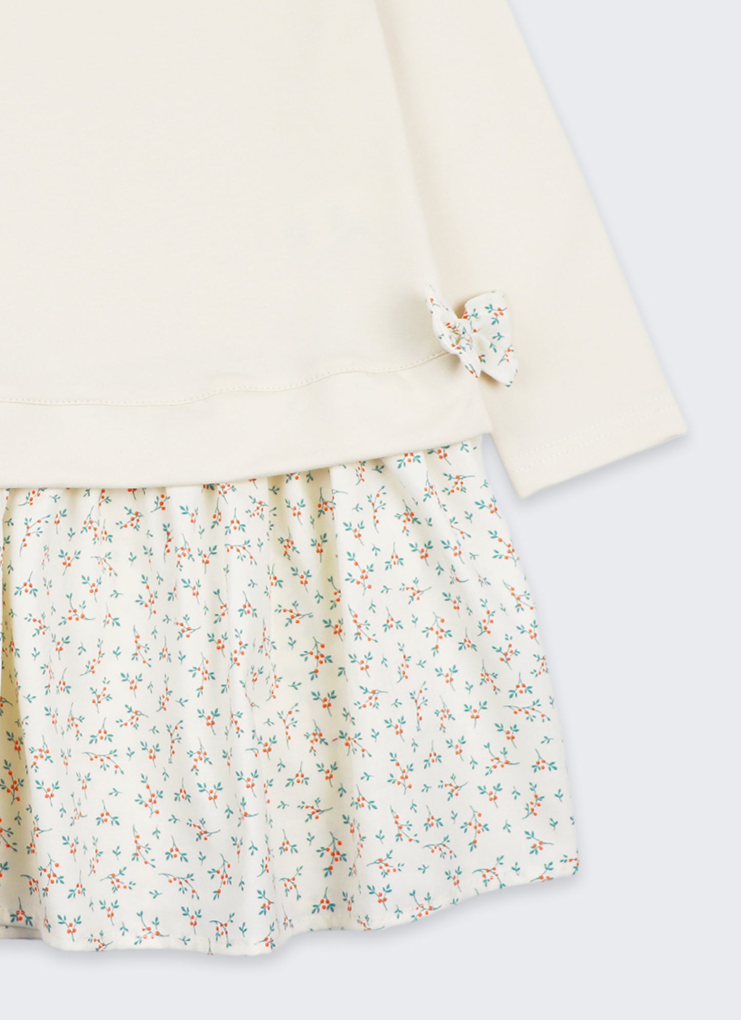 Рокля с яка