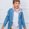 Спортно сако от деним е изчистен модел с два джоба в светло син цвят,снимка с модел Момчета 6 - 8 години, Zinc