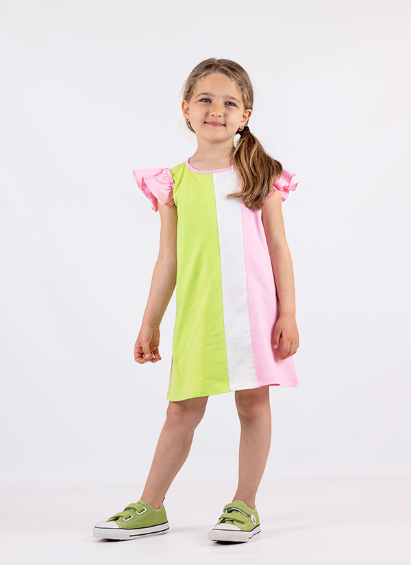 Рокля с цветни блокове е изчистена разкроена рокля с три цветни парчета в розов, пудра и жълто-зелен цвят, с къс ръкав набран на рамото, Момичета 5 - 12 години, Zinc