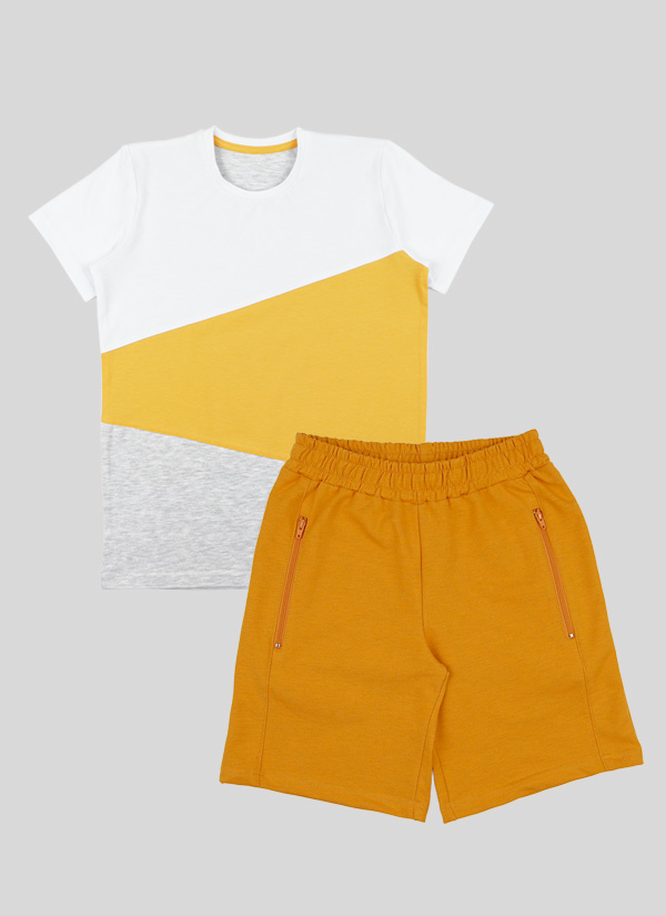 Асиметрична тениска + къс панталон с ципове е комплект за лятото от тениска разделена на три цветни блока в бял, тъмно жълт и бял меланж и къс панталон със странични джобове с ципове в хардал меланж, Момчета 6 - 12 години, Zinc