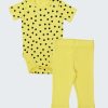 Боди с къс ръкав + панталон като клин се състои от класическо боди с къс ръкав в жълт цвят на сиви точки и клин с малко по-широк ластик на талията и подгъв на крачолите в жълт цвят, Бебе момиче 0 - 2 г., Zinc