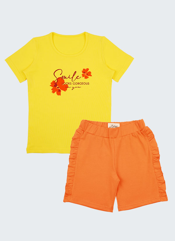 К-т тениска с принт на цветя и къс панталон e от класическа тениска с принт в цвят звънливо жълт,и изчистен панталон с ластик на талията и къдри от страни в цвят портокал, Момичета 2 - 12 г. Zinc