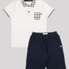 Риза с кариран джоб и къс панталон е от изчистен модел тениска-риза с карирана яка и джоб в цвят екрю и класически къс панталон в тъмно син цвят, Момчета 6 - 10 години, Zinc