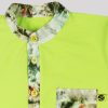 Риза с цветен джоб е със столче яка и джоб от плат с принт на тропически растения. Основният цвят на ризата е жълто-зелен цвят, снимка отблизо Момчета 2 - 12 години, Zinc