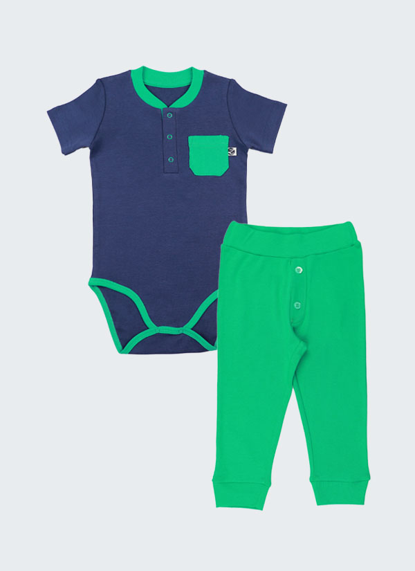 К-т спортна боди-риза и панталон с копчета се състои от боди-риза с джоб с къс ръкав в син цвят и панталон с копчета и маншети на крачолите в зелен цвят, Бебе момче 0 - 2 години, Zinc