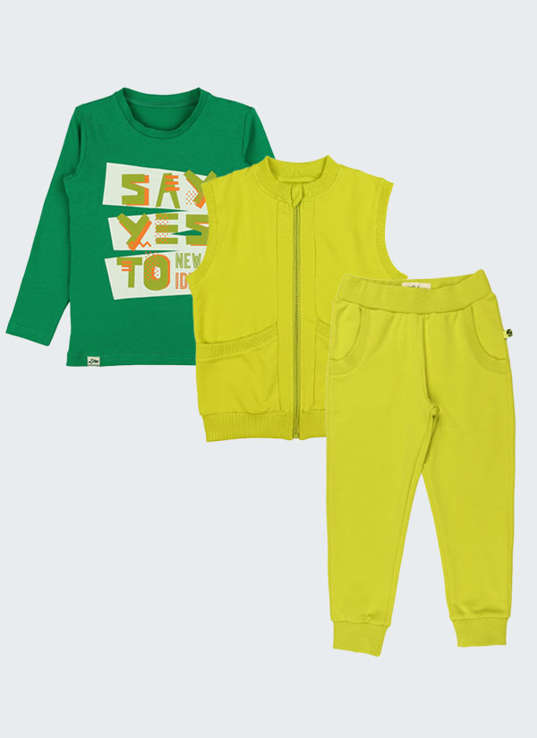 Есенен комплект от 3 части се състои от класическа блуза с дълъг ръкав с принт в цвят бг зелен, спортен елек със странични джобове и класическо долнище със заден джоб в цвят горчица, Момчета 2 - 6 години, Zinc
