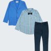 Елегантен комплект от 4-ри части включва класическо сако с два скрити джоба в цвят аква, изчистена риза каре с малък джоб, класически панталон в тъмно син цвят и папийонка с цвета на панталона, Момчета 5 - 10 години, Zinc