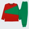 Цветна пижама е комплект от блуза с дълги ръкави и блокове в 2 цвята - червен и бг зелен. Моделът на блузата е асиметричен. Долнището е изчистено и е в зелен цвят, Момчета 2 - 12 години, Zinc