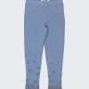 Клин-панталон с принт на звезди е класически клин-панталон с имитация на джобове отпред и реални задни джобове. Моделът е с принт на звезди на крачолите в цвят люляк, Момичета 2 - 5 години, Zinc