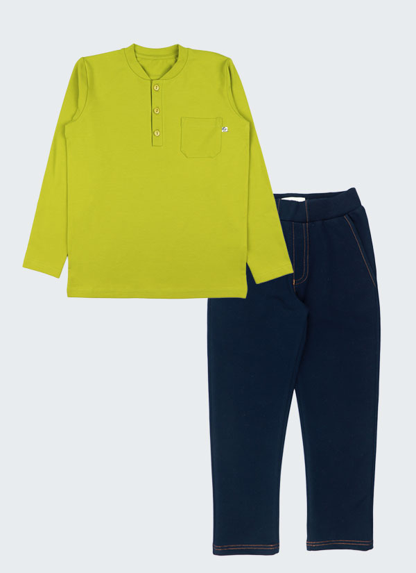 Блуза с копчета + долнище като панталон е комплект за преходните сезони, който се състои от блуза с копчета и джоб в цвят горчица и долнище като панталон с два италиански джоба и подгъв на крачолите в тъмно син цвят, Момчета 4 - 10 години, Zinc