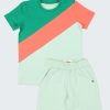 Тениска с цветни платки + къс панталон е комплект от класически къс панталон в цвят млечна мента и тениска с асиметричен дизайн в млечна мента с цветни платки по диагонал в горната част в бг зелен цвят и корал, Момчета 2 - 10 години, Zinc