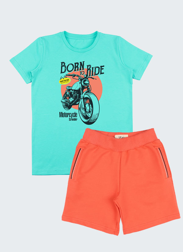 Тениска с мотор и къс панталон с цветни ленти се състои от класическа тениска с принт с мотор в цвят мента и къс панталон с цветни ленти на джобовете в цвят корал. Панталонът е с два странични и един заден джоб с цветни ленти по тях, Момчета 3 - 10 години, Zinc